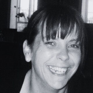  Dr Rosemary Crosse