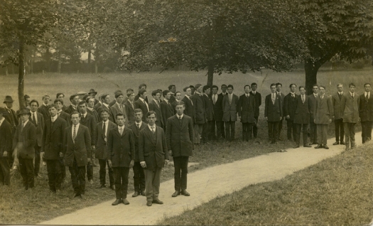 Irish Volunteers on campus