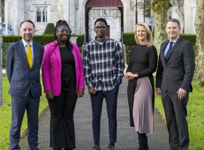 Scholarships & Prizes
