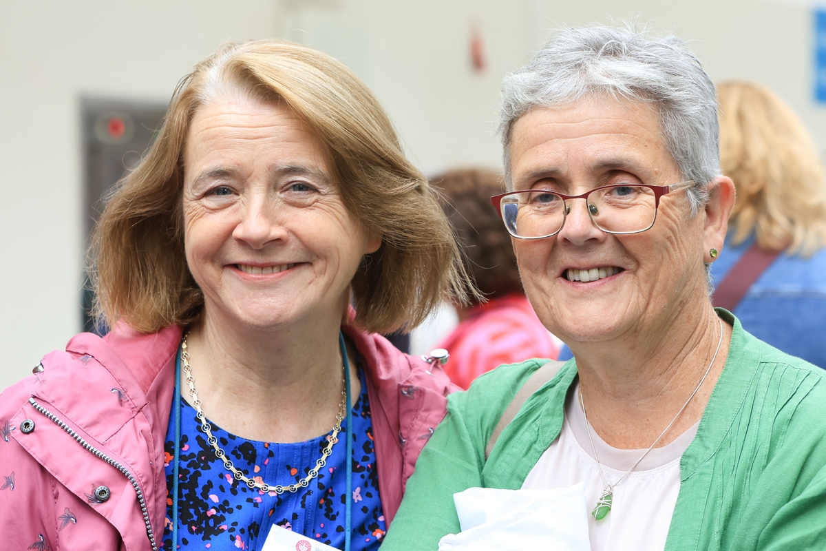 UniAlumni-29081200.jpg (0.7 MB)