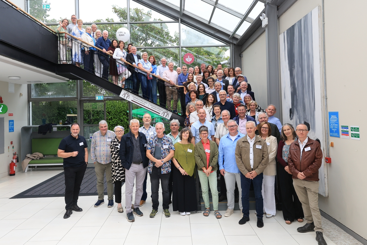 UniAlumni-29371200.jpg (0.8 MB)